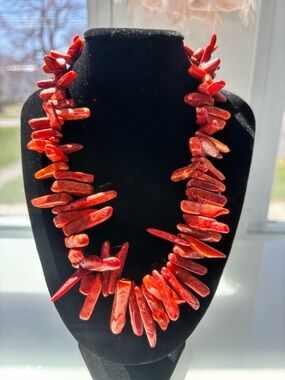 Vibrant Red Coral-Style Spike Necklace for Women